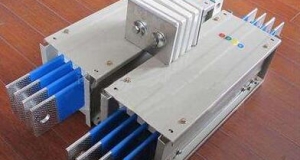 封闭式母线槽相比开放式母线槽具有以下优势：